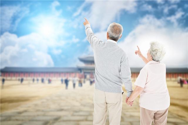 纽瑞优中老年乳铁蛋白:守住健康,做个快乐老人